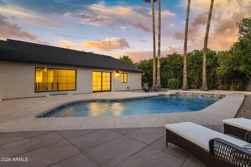 1821 E Lynwood St-80