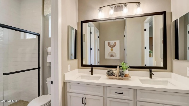 Lot 20 - 1760039066880