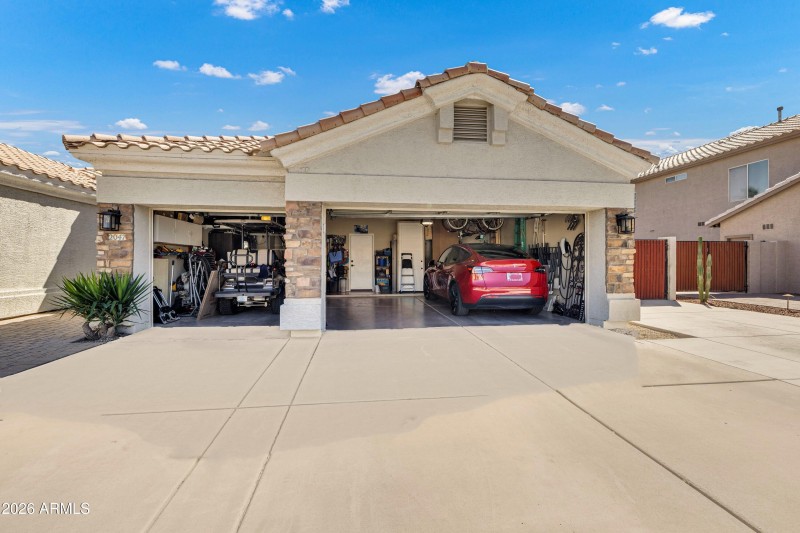 3 Car Garage