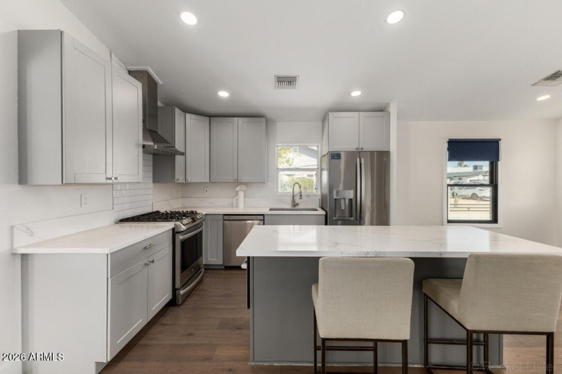 7FF9B15C-F21D-4F75-A52C-1588566C5483_1_1