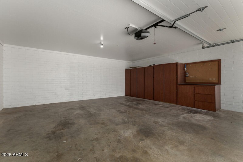 CB06333D-7C81-46BE-9EDC-32213E9D1691_1_1