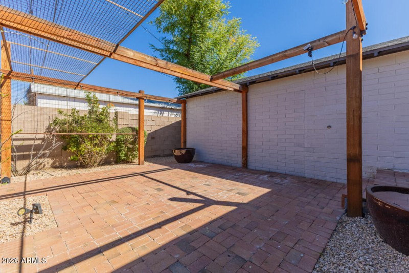 F35A5BD4-50D3-41E0-936E-A6F8CEE63375_1_1