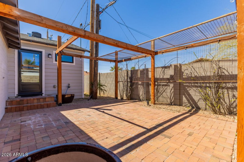 4236E60D-8239-45A0-A774-59ED612419F8_1_1