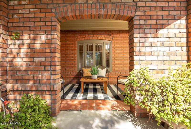 1636 E Pinchot Ave (7)