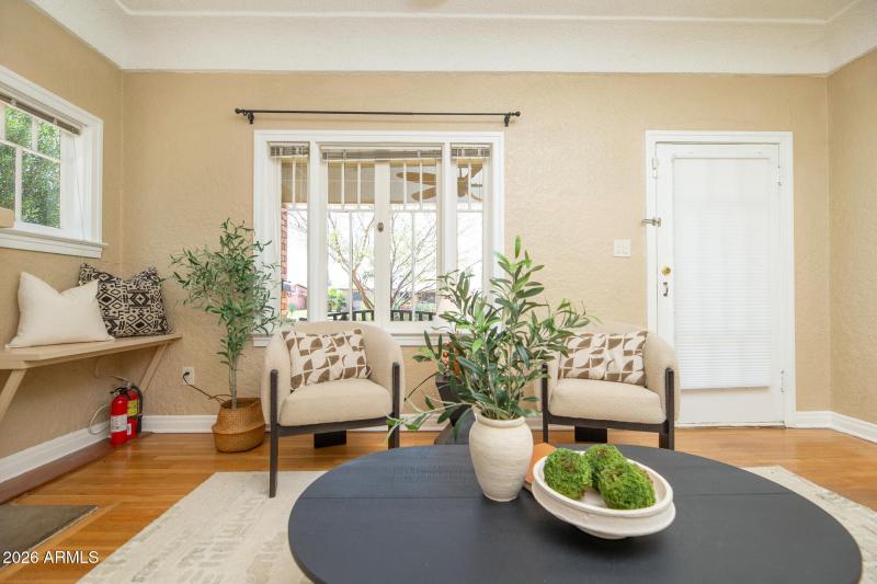 1636 E Pinchot Ave (14)