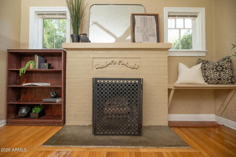 1636 E Pinchot Ave (15)