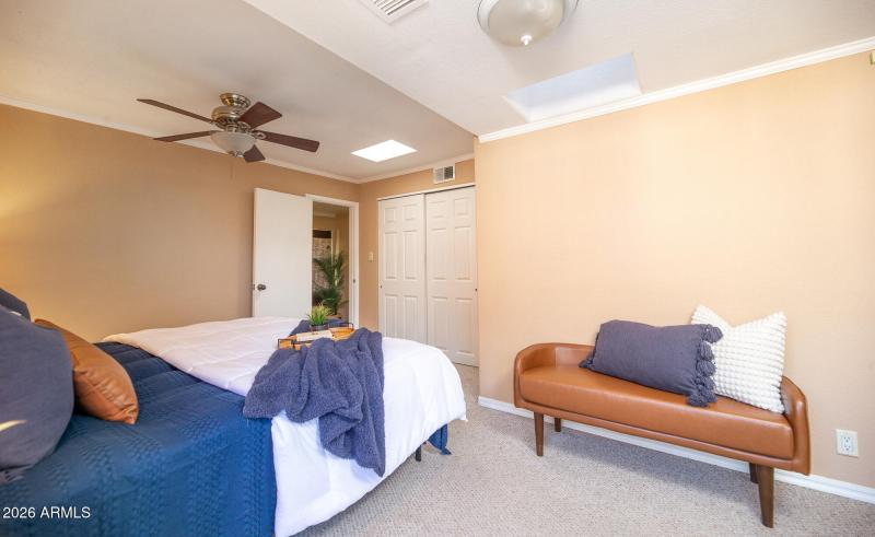 1636 E Pinchot Ave (24)