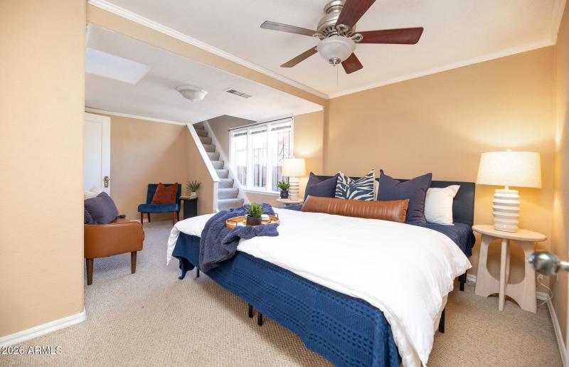 1636 E Pinchot Ave (25)