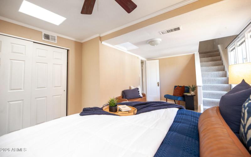 1636 E Pinchot Ave (28)