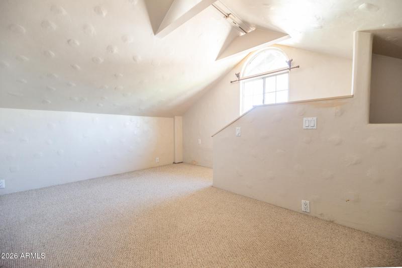 1636 E Pinchot Ave (31)