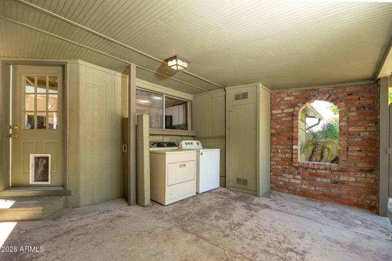 1636 E Pinchot Ave (47)