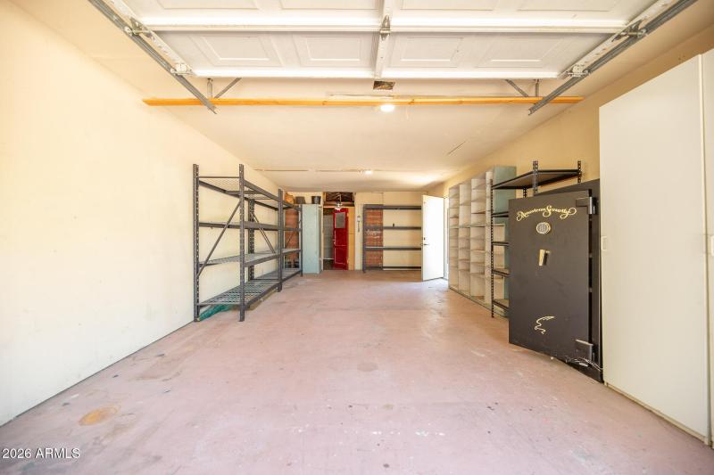 1636 E Pinchot Ave (49)