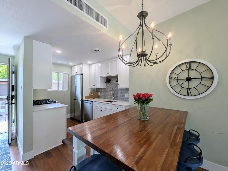 PXL_20250810_221928513