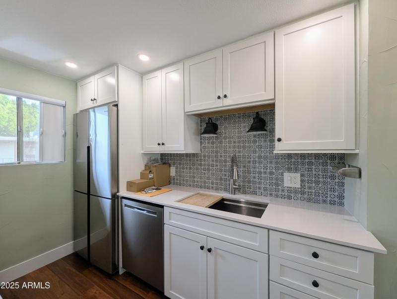 PXL_20250810_221951453