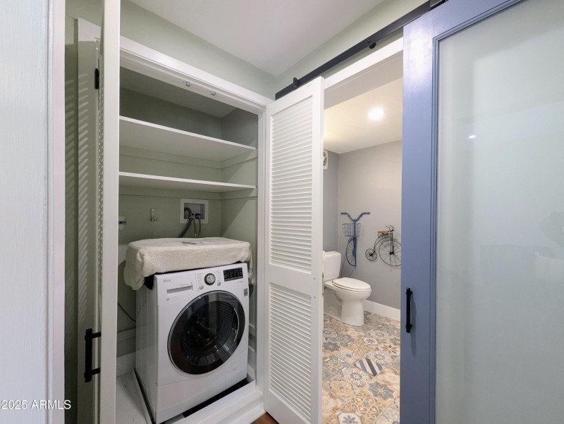 PXL_20250810_222242626