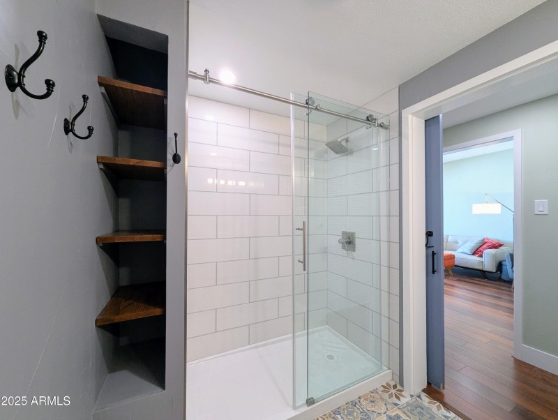 PXL_20250810_222335190