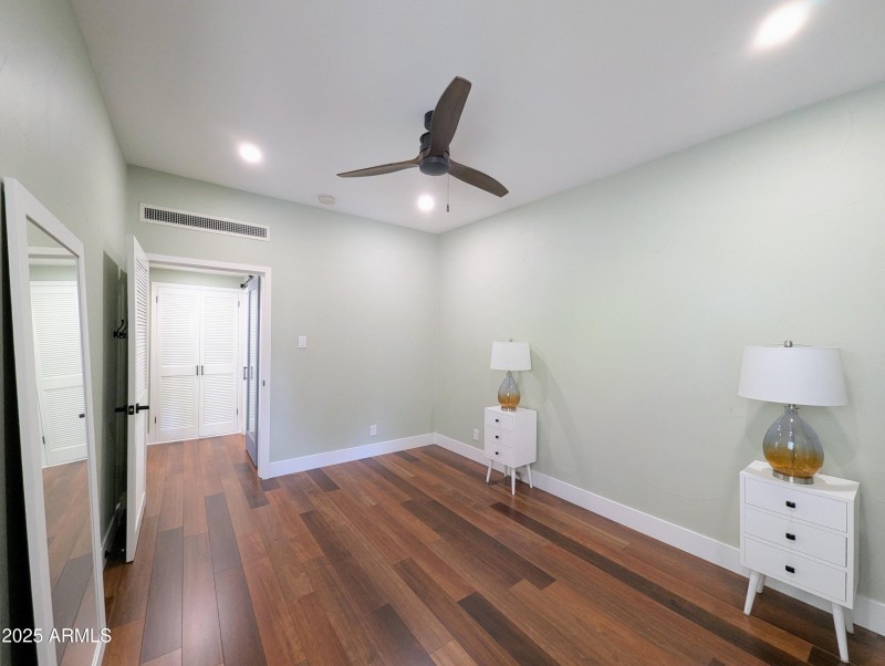 PXL_20250810_222443654