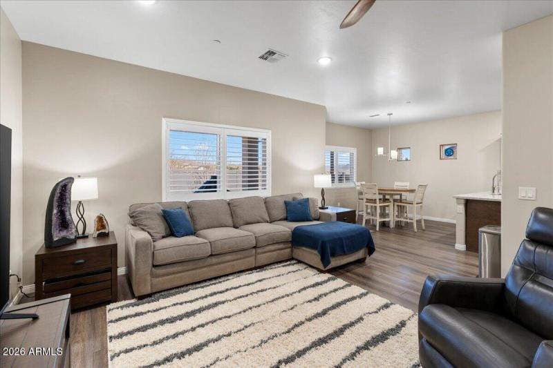 09-Living Room to Dining