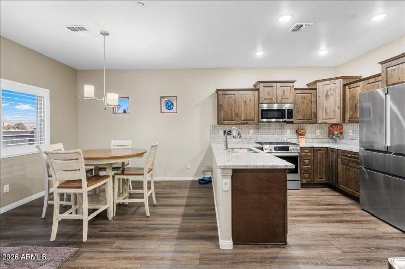 11-Dining Area & Kitchen