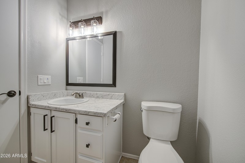 Bathroom 2-pic 3