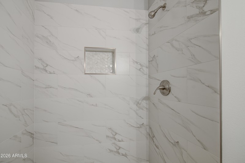 Bathroom 2-pic 2
