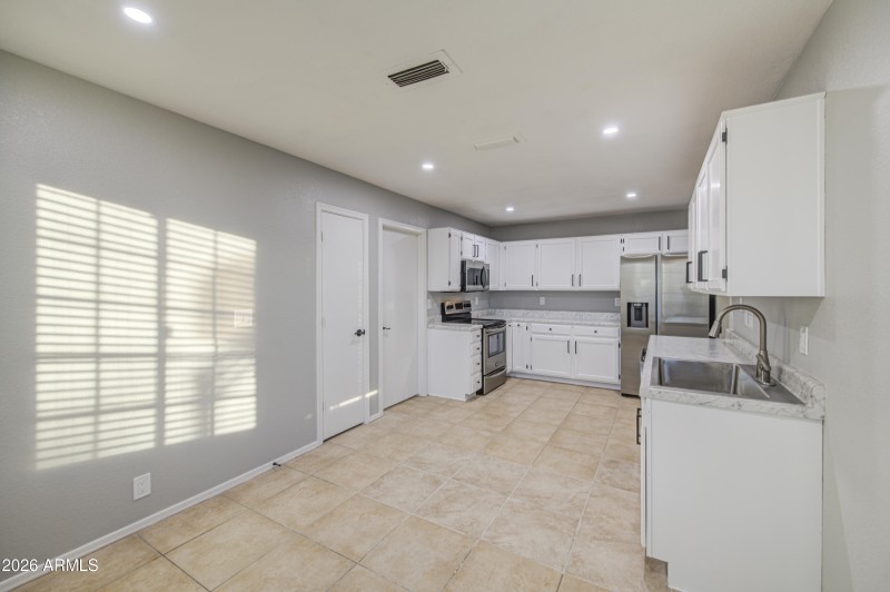 Kitchen 8