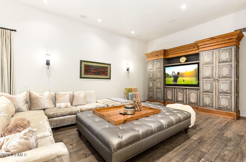 GAME ROOM OR SECOND FAMILY ROOM