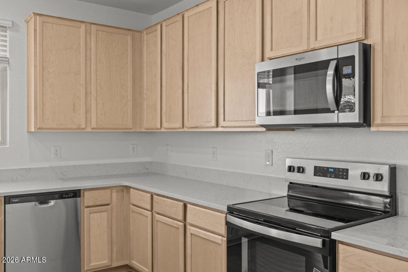 KBPHX_MIR_SkylineVillageEnclaves-Lot69_5