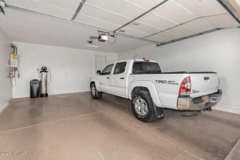Garage long enough to fit pick up truck