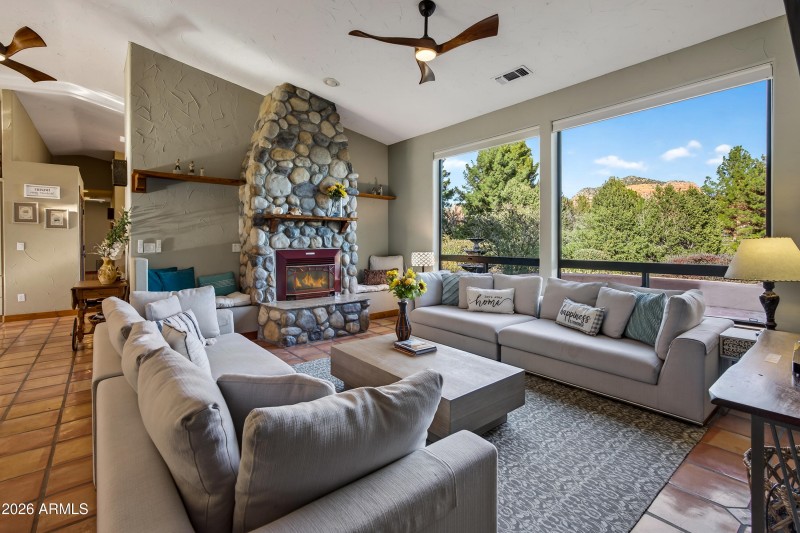 121 Los Coyotes Tr Sedona AZ-1