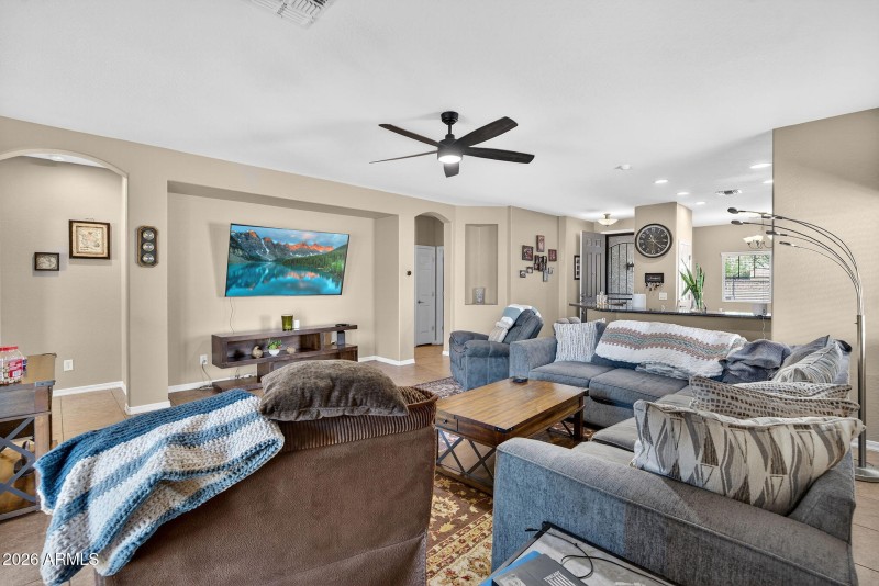 7-web-or-mls-048Hemlock St