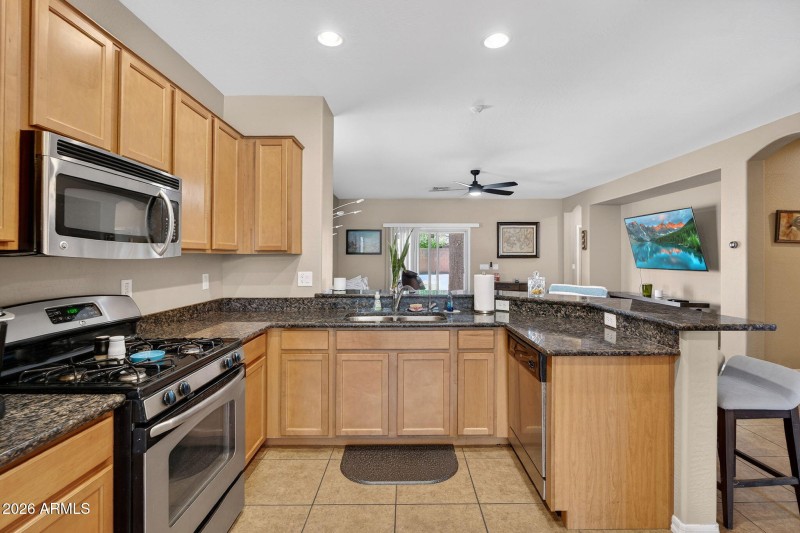 9-web-or-mls-051Hemlock St