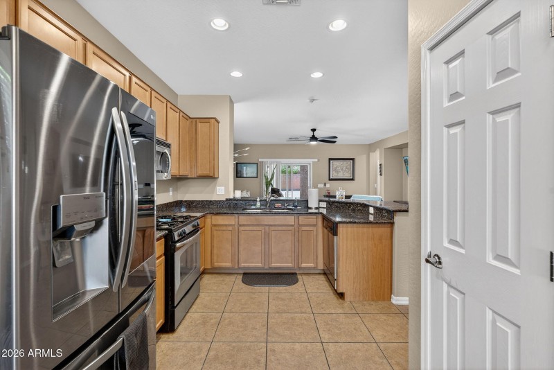 10-web-or-mls-052Hemlock St