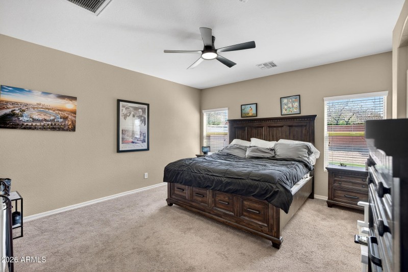 14-web-or-mls-040Hemlock St