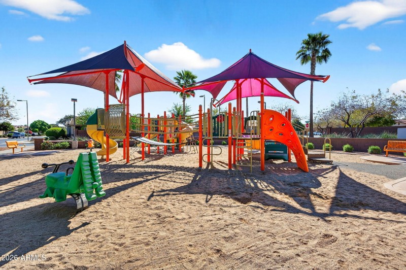 52-web-or-mls-025Hemlock St