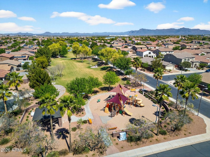 63-web-or-mls-016Hemlock St