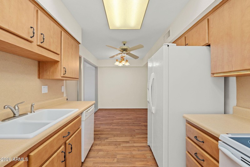 13066 N 100th Ave - 16