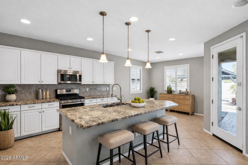 Kitchen with breakfast bar seating