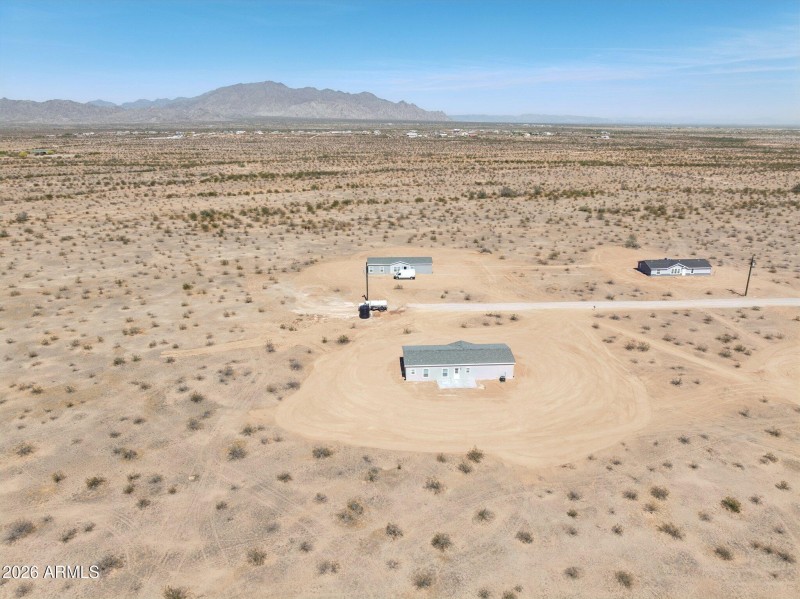 31-web-or-mls-18230-n-meadow-ln-rd