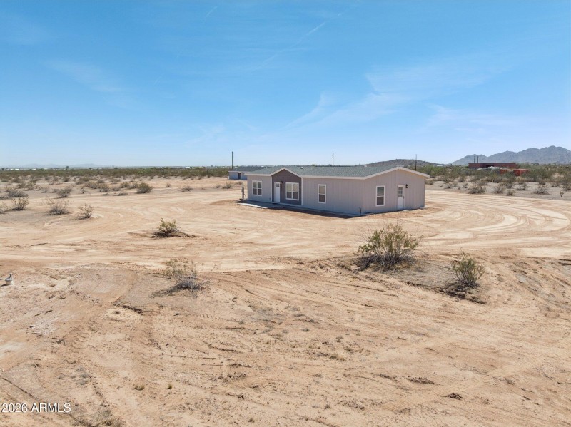 39-web-or-mls-18230-n-meadow-ln-rd