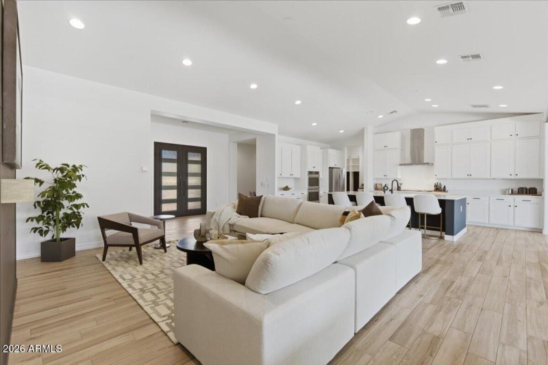 Living Space:Kitchen