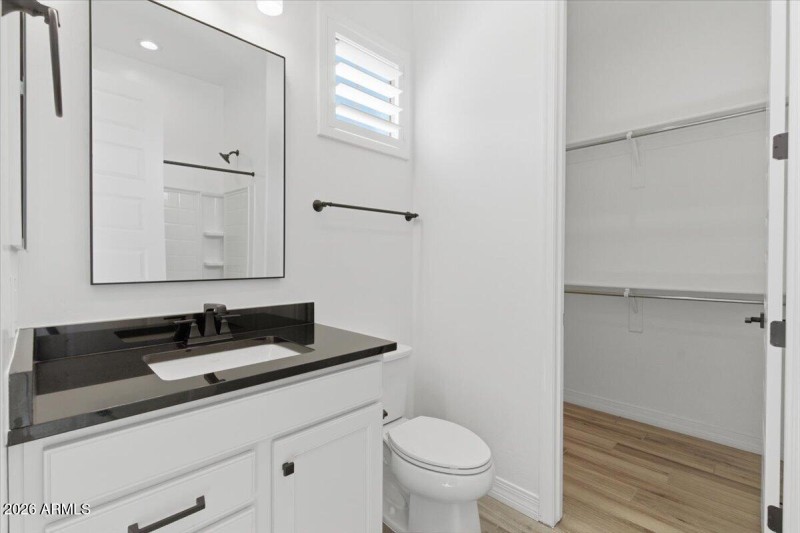 Guest Bedroom En Suite Bathroom 2