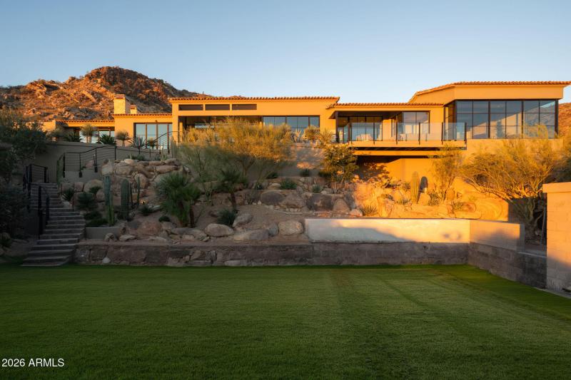 Yard/Entertaining Area