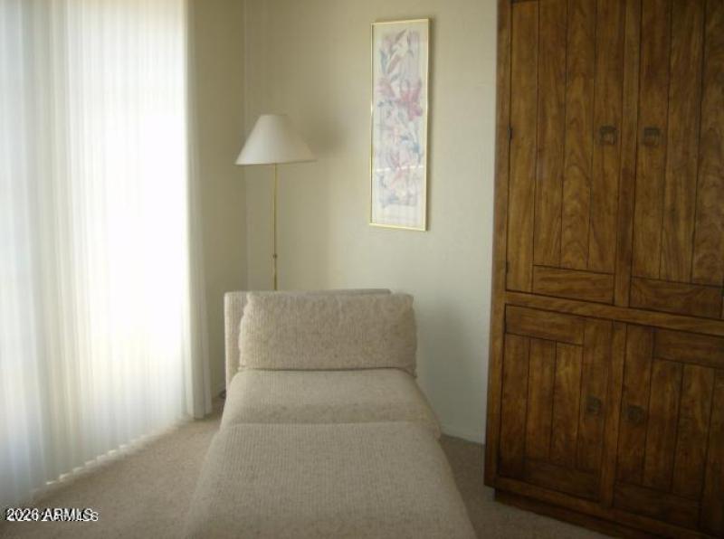 20120411231603245395000000-o