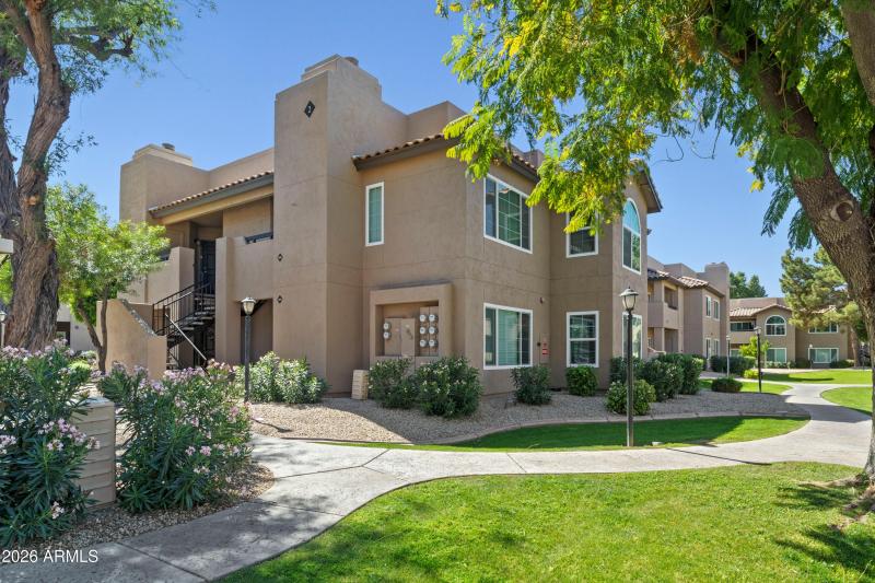 9450 E Becker Ln 2009-1