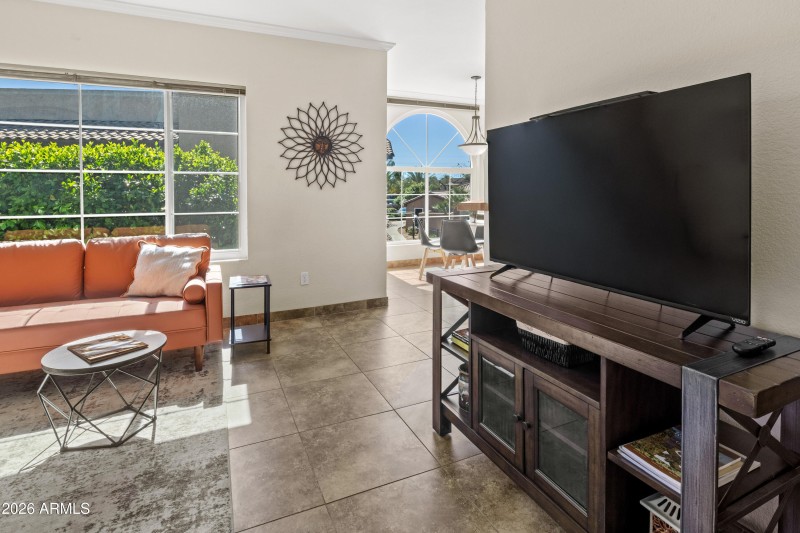 9450 E Becker Ln 2009-5