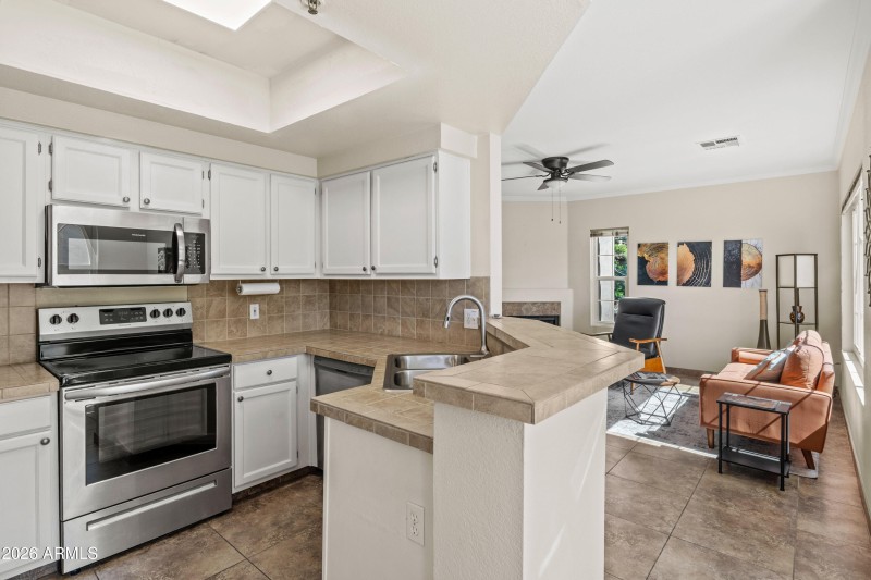 9450 E Becker Ln 2009-11