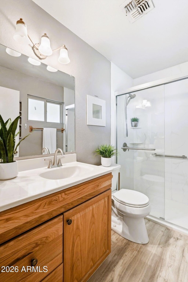 En Suite Master Bathroom