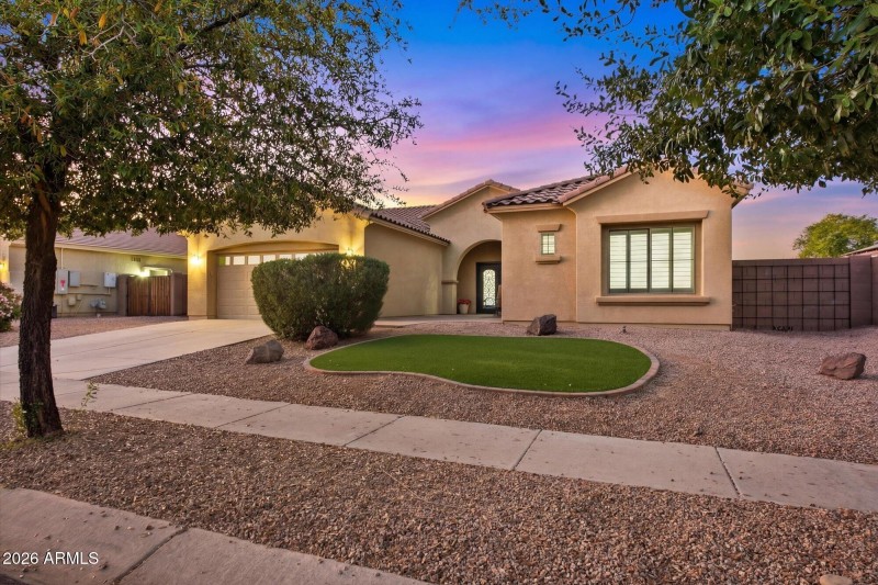 Front Elevation (Twilight 2)