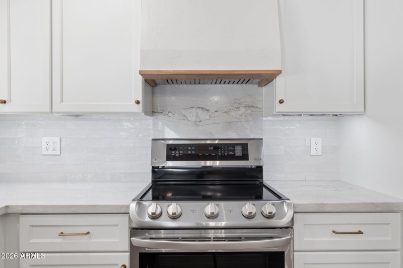 14-web-or-mls-2335-s-orange